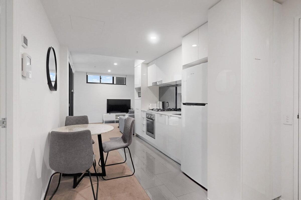 Eve - South Bank Location, Free Carpark, Privately Hosted Apartment Brisbane